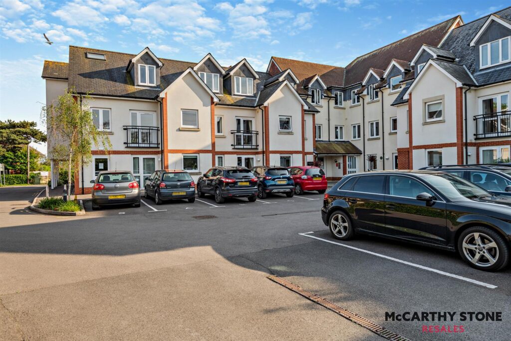 Farringford Court, Avenue Road, Lymington, Hampshire, SO41 9PA