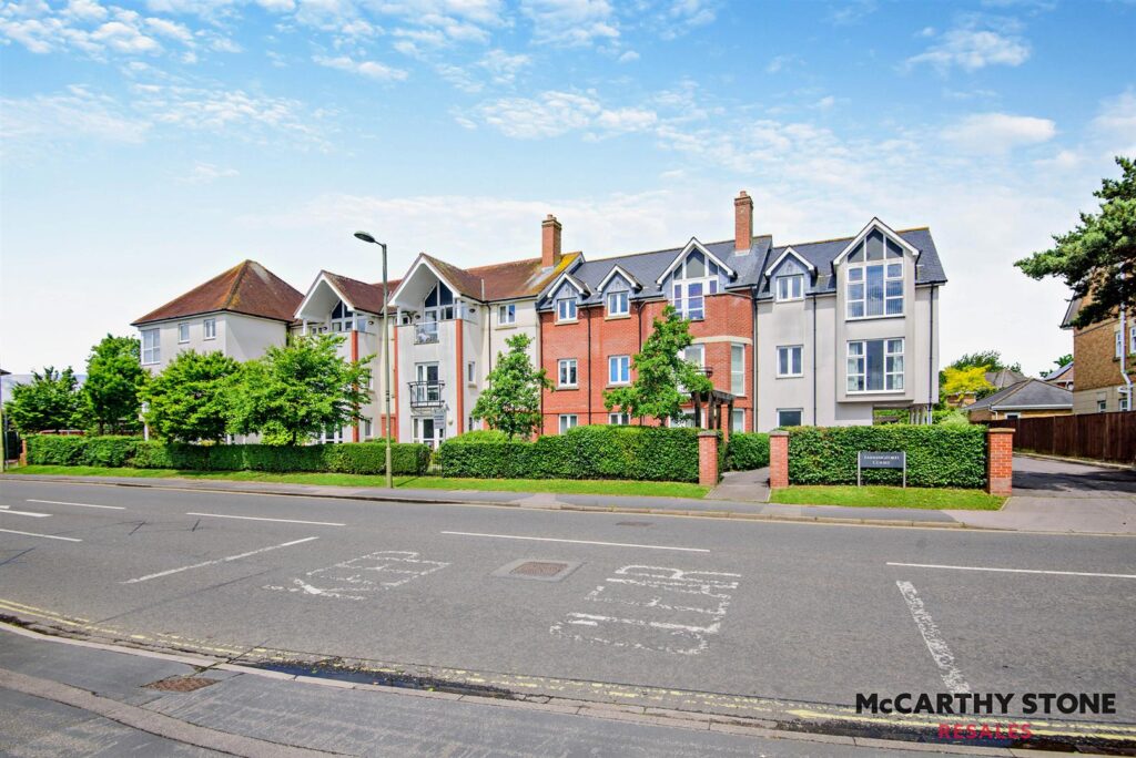 Farringford Court, Avenue Road, Lymington, Hampshire, SO41 9PA