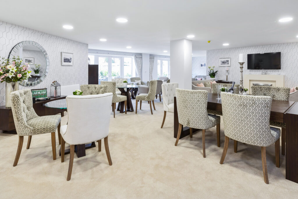 Tunbridge Wells, Southborough Gate interior