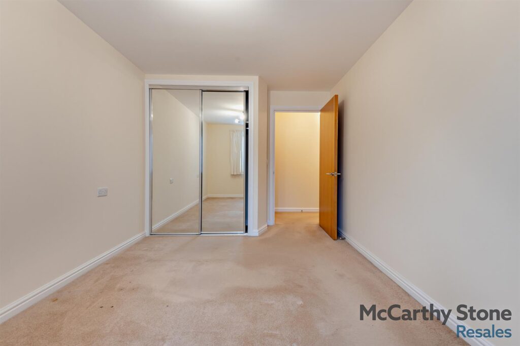 Farringford Court, Avenue Road, Lymington, Hampshire, SO41 9PA