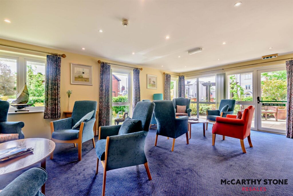 Farringford Court, Avenue Road, Lymington, Hampshire, SO41 9PA