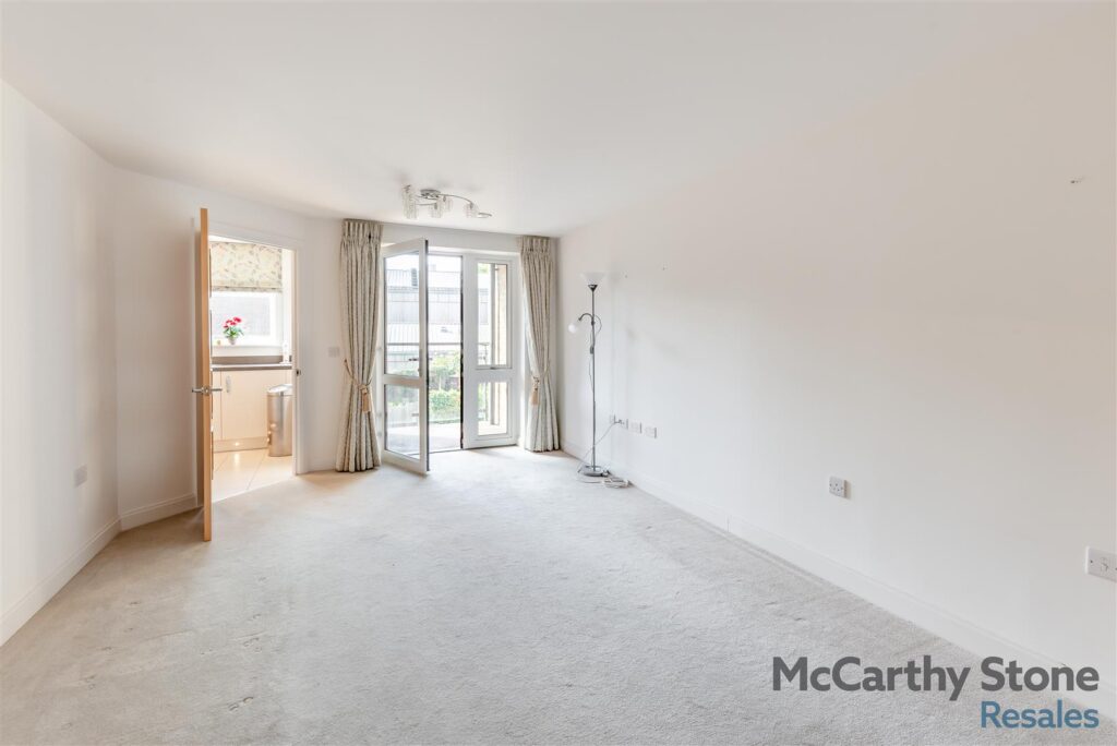 Isabella House, Hale Road, Gascoyne Way, Hertford, SG13 8EN