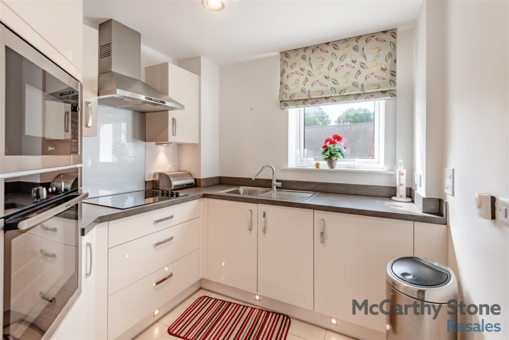 Isabella House, Hale Road, Gascoyne Way, Hertford, SG13 8EN
