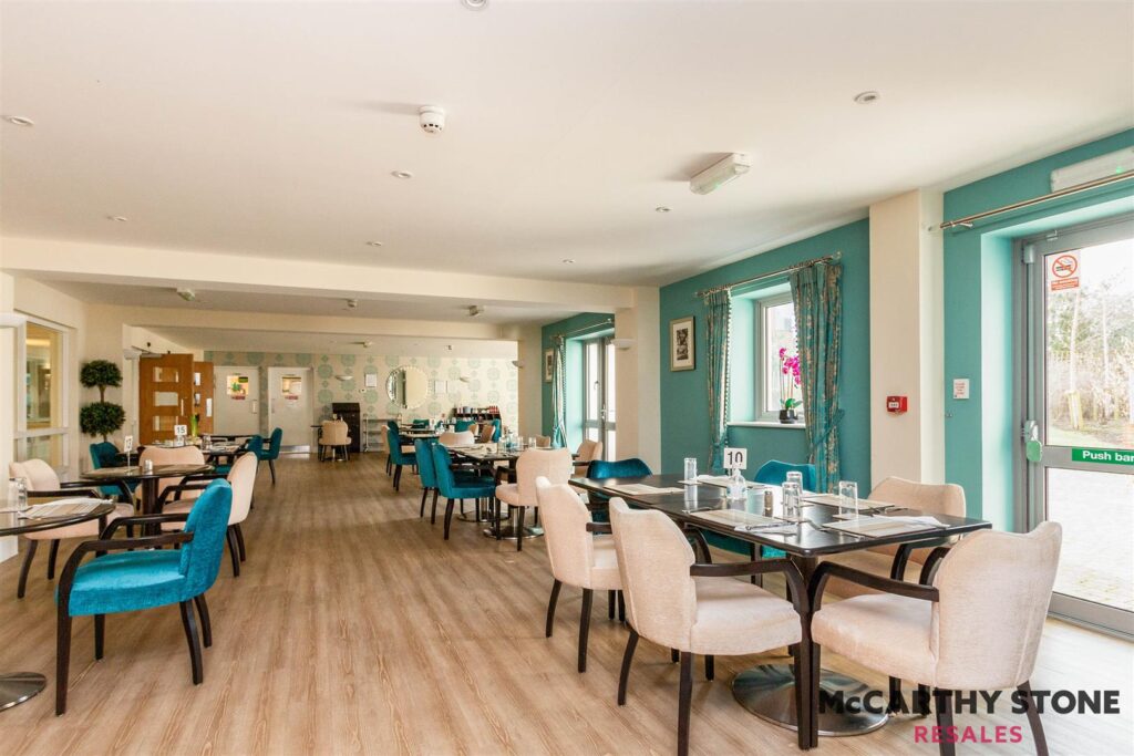 Kings Place, Fleet Road, Fleet, GU51 3FS