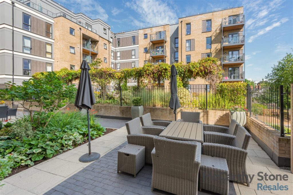 Isabella House, Hale Road, Gascoyne Way, Hertford, SG13 8EN