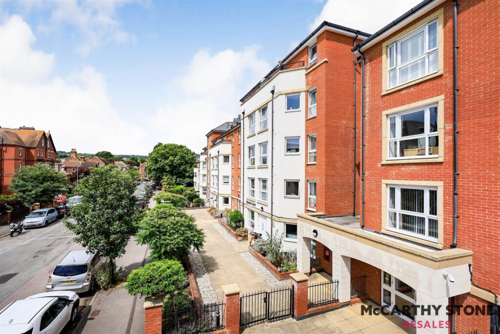 Martello Court, Jevington Gardens, Eastboure, BN21 4SD