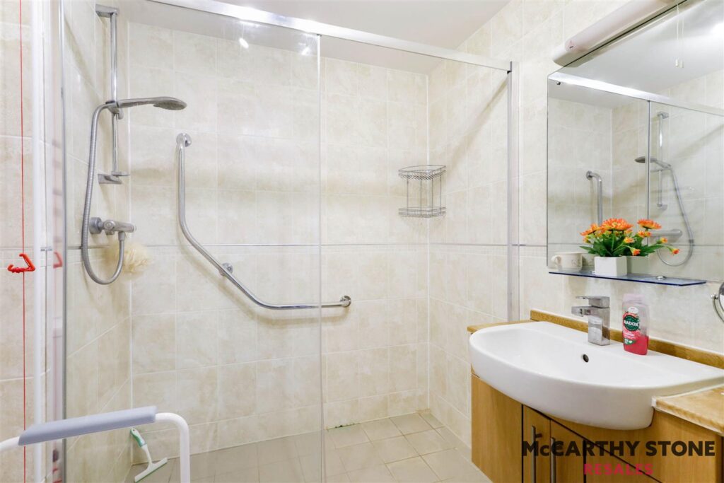 Martello Court, Jevington Gardens, Eastboure, BN21 4SD