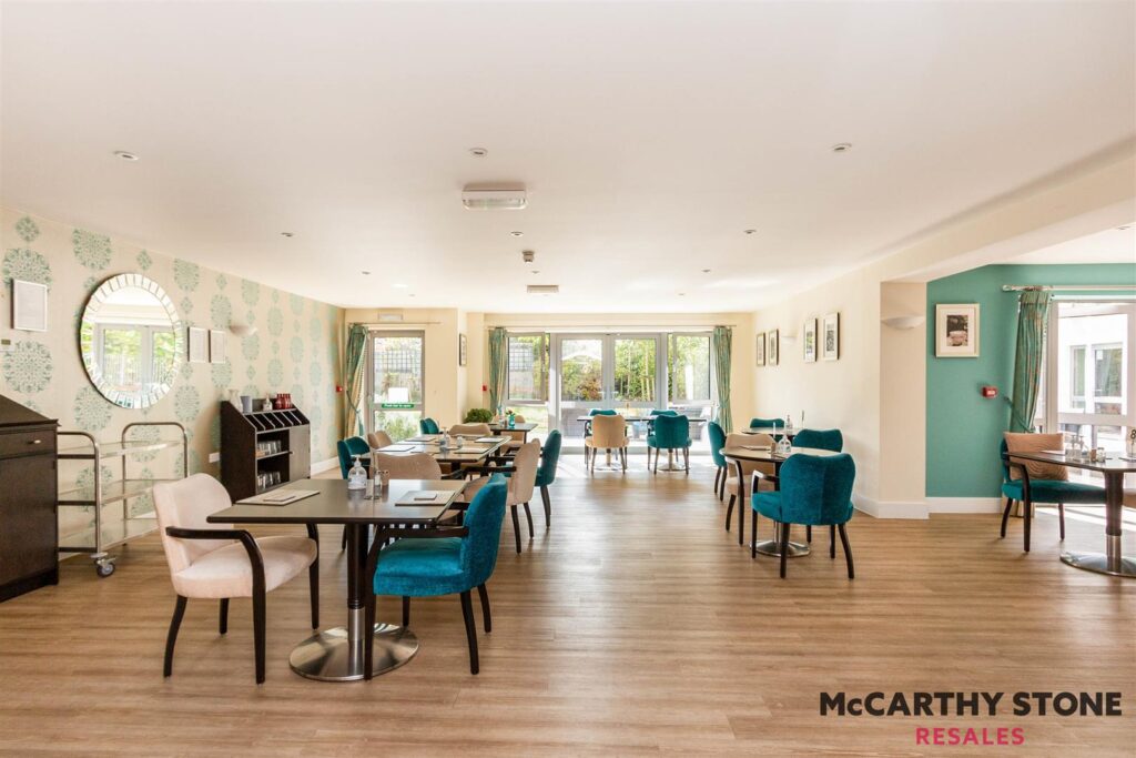 Kings Place, Fleet Road, Fleet, GU51 3FS