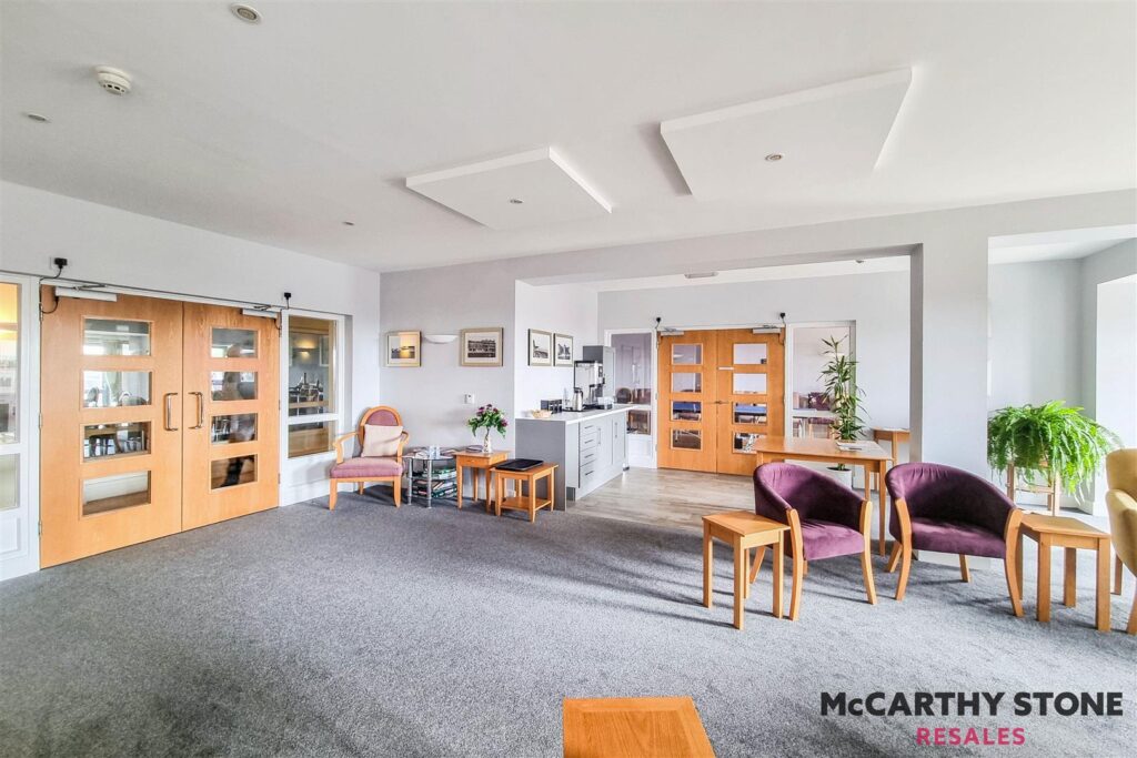 Martello Court, Jevington Gardens, Eastboure, BN21 4SD