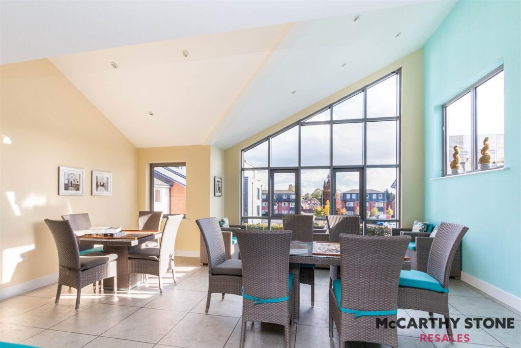 Kings Place, Fleet Road, Fleet, GU51 3FS