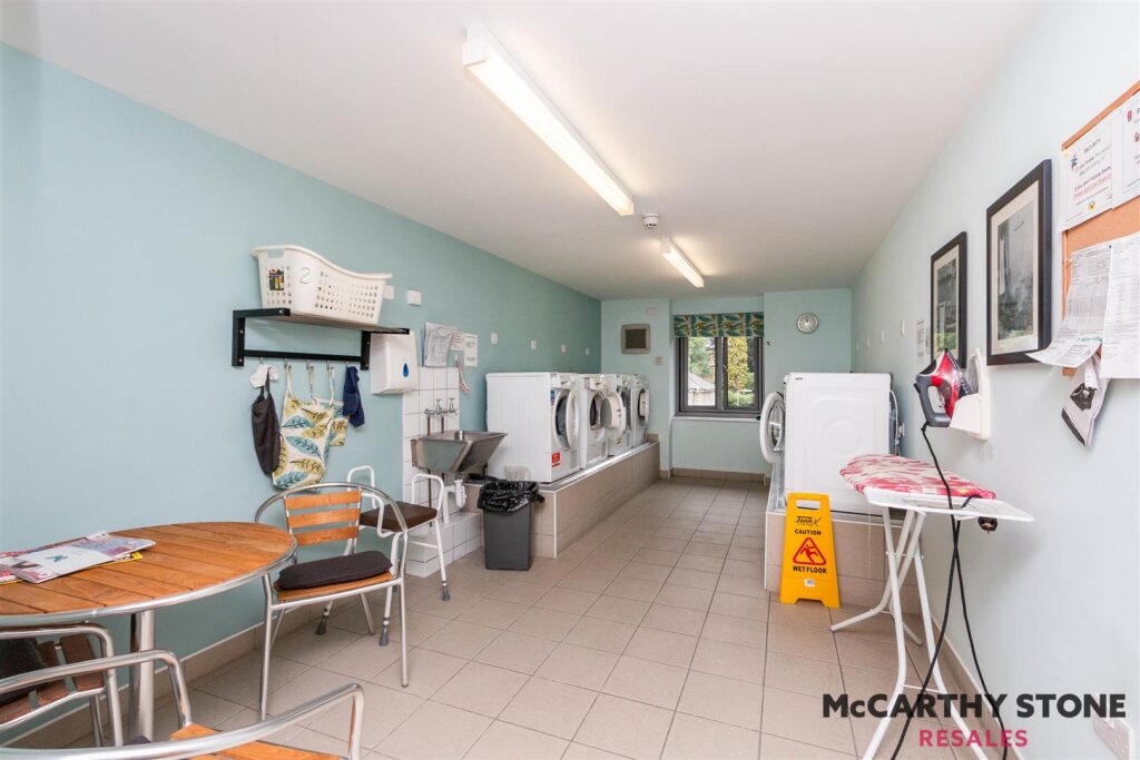 Kings Place, Fleet Road, Fleet, GU51 3FS
