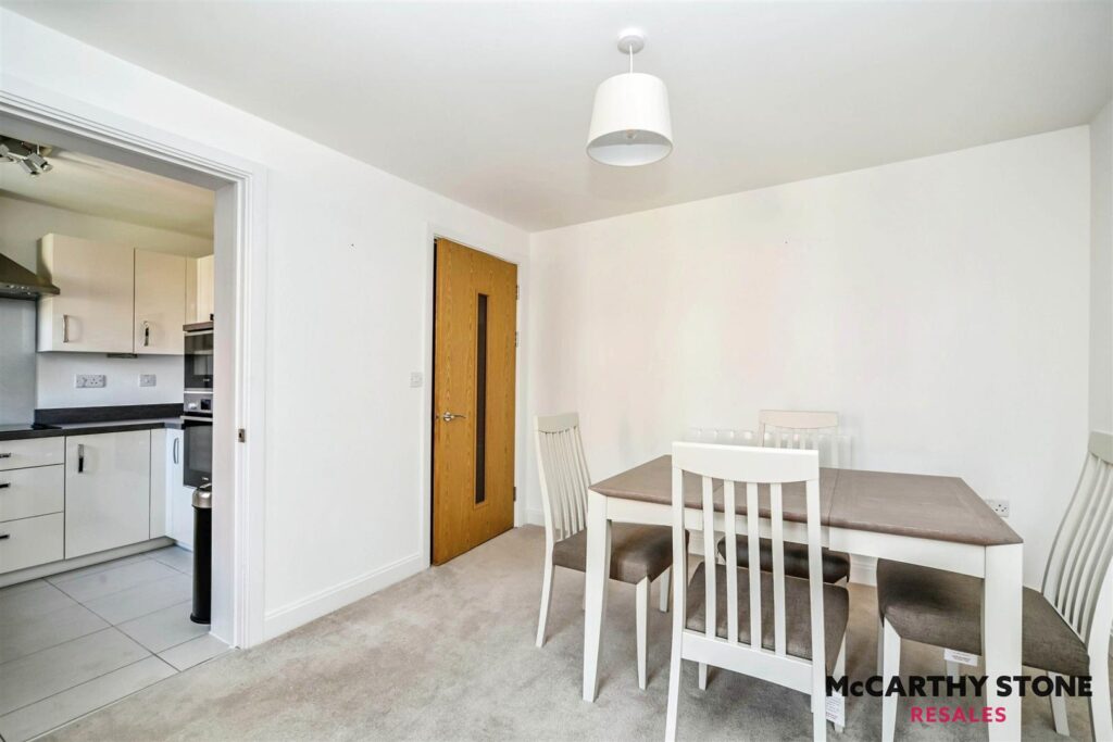 Oakhill Place, High View, Bedford, Bedfordshire, MK41 8FB