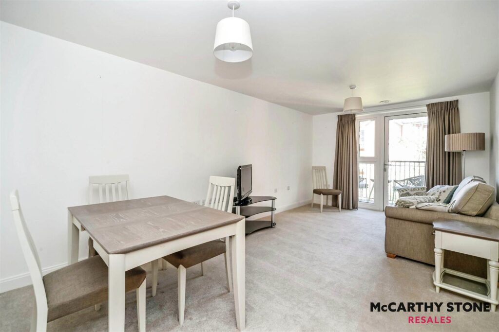 Oakhill Place, High View, Bedford, Bedfordshire, MK41 8FB