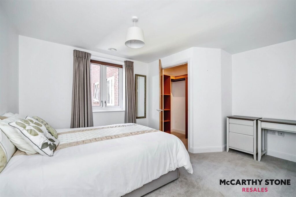 Oakhill Place, High View, Bedford, Bedfordshire, MK41 8FB
