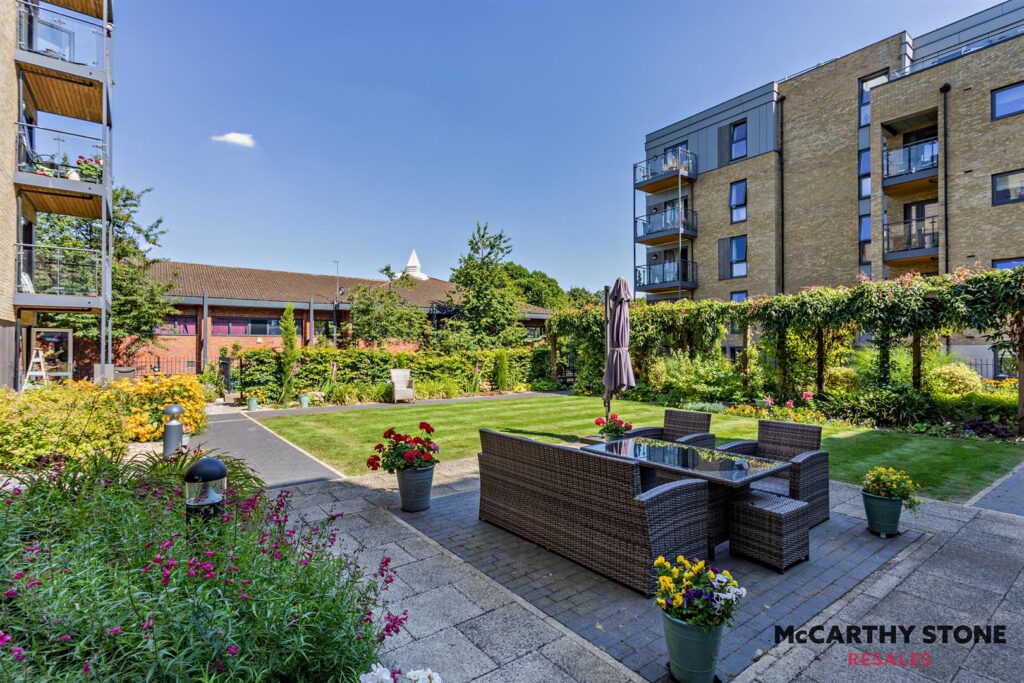 Edward House, Pegs Lane, Gascoyne Way, Hertford SG13 8FQ