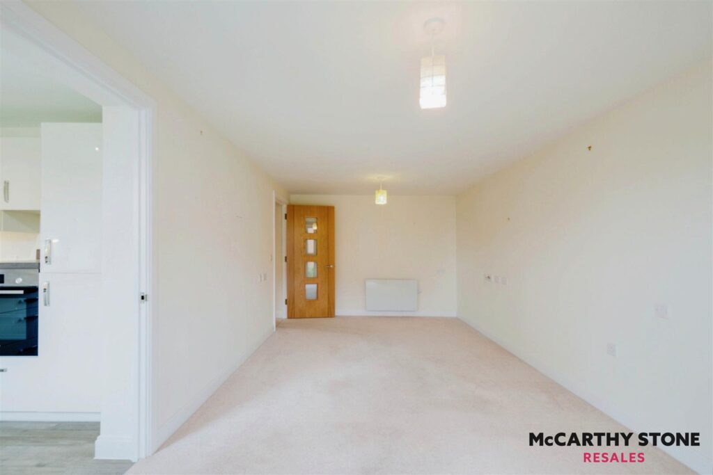 Wayfarer Place, The Dean, Alresford, SO24 9FT