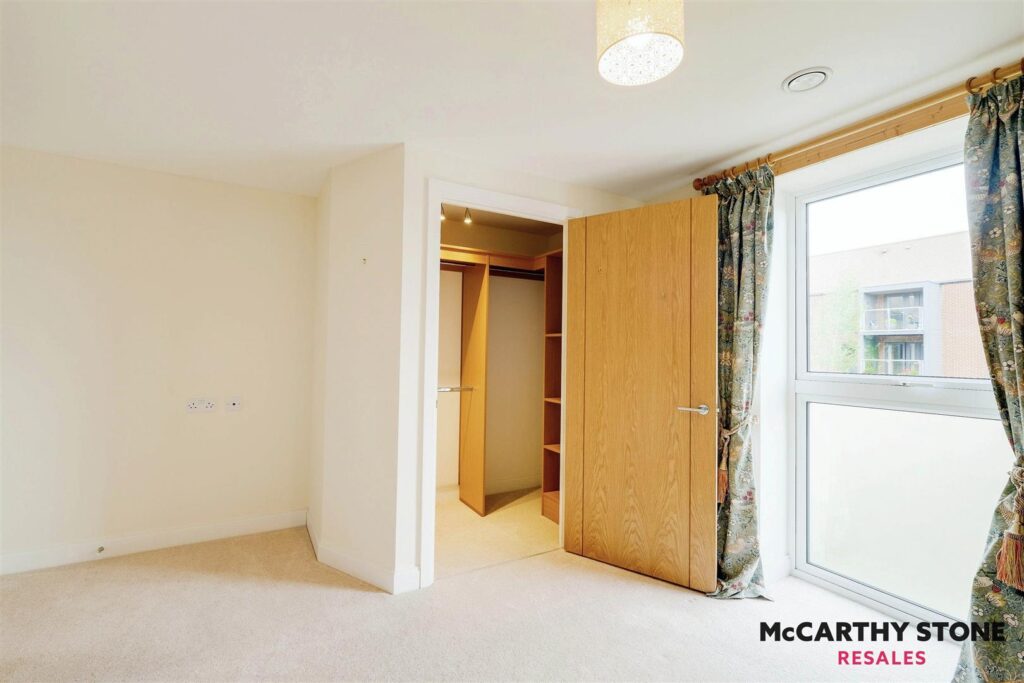 Wayfarer Place, The Dean, Alresford, SO24 9FT