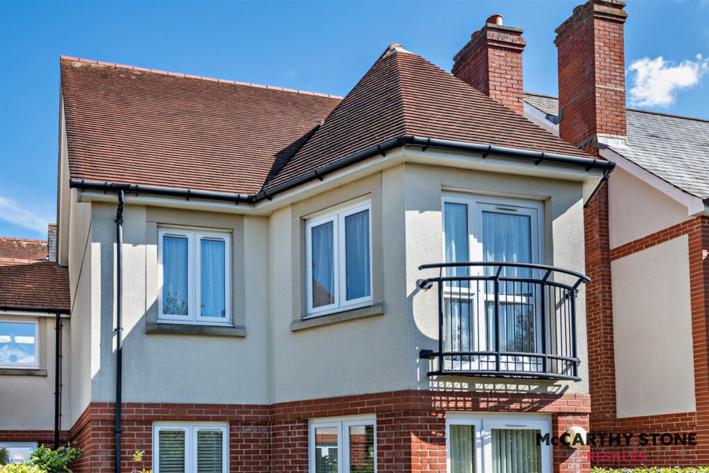 Farringford Court, Avenue Road, Lymington, Hampshire, SO41 9PA