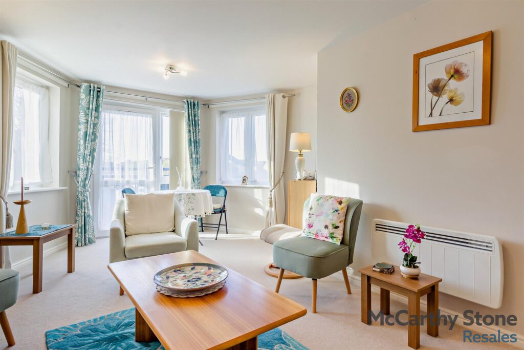 Farringford Court, Avenue Road, Lymington, Hampshire, SO41 9PA