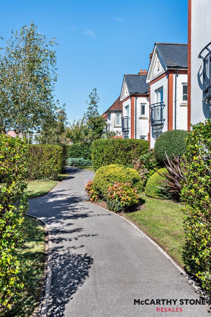 Farringford Court, Avenue Road, Lymington, Hampshire, SO41 9PA