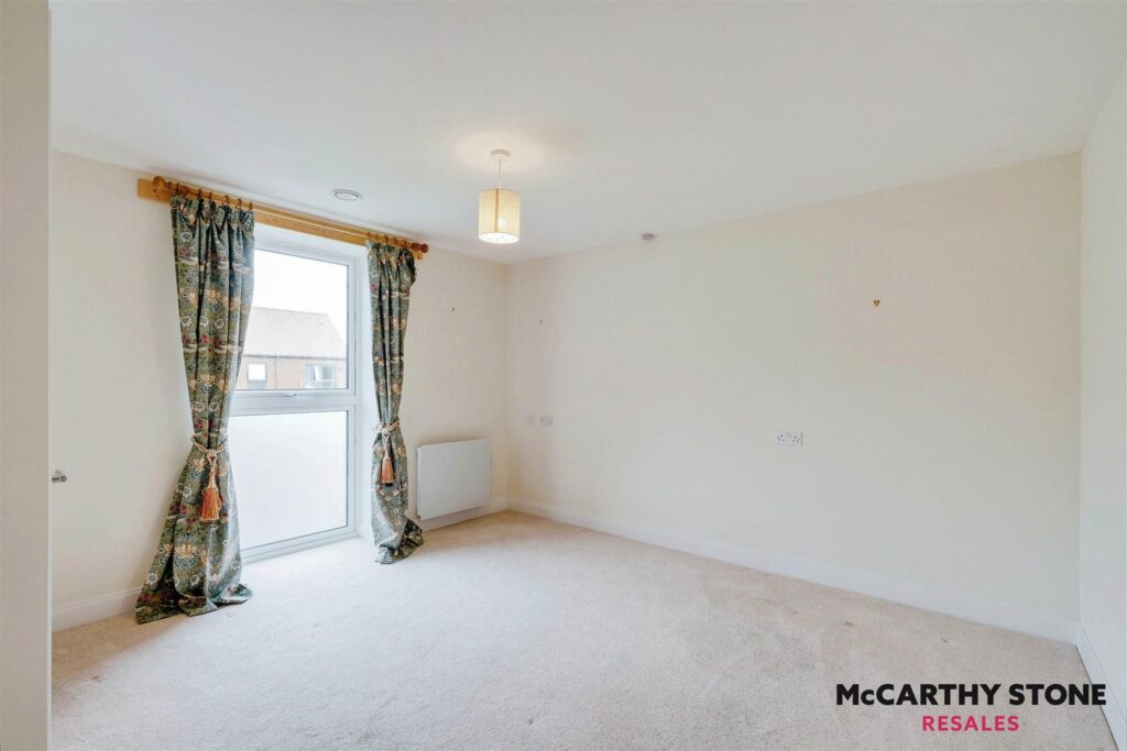 Wayfarer Place, The Dean, Alresford, SO24 9FT