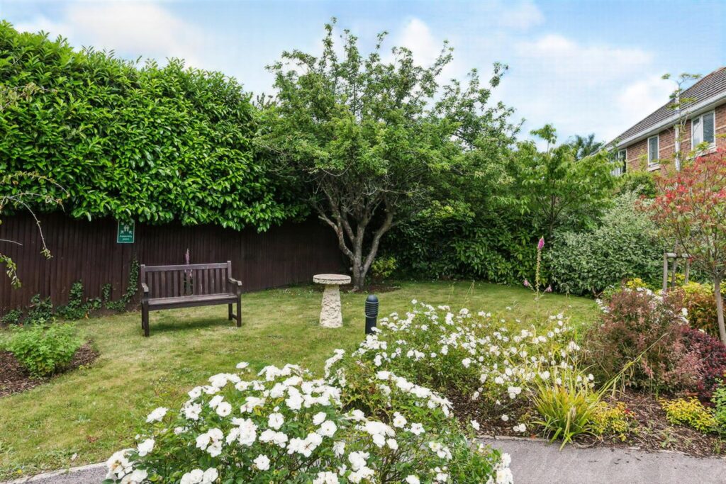 Farringford Court, Avenue Road, Lymington, Hampshire, SO41 9PA