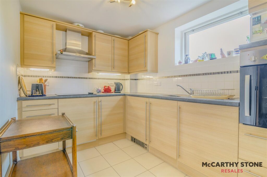 Cartwright Court, 2 Victoria Road, Malvern, WR14 2GE