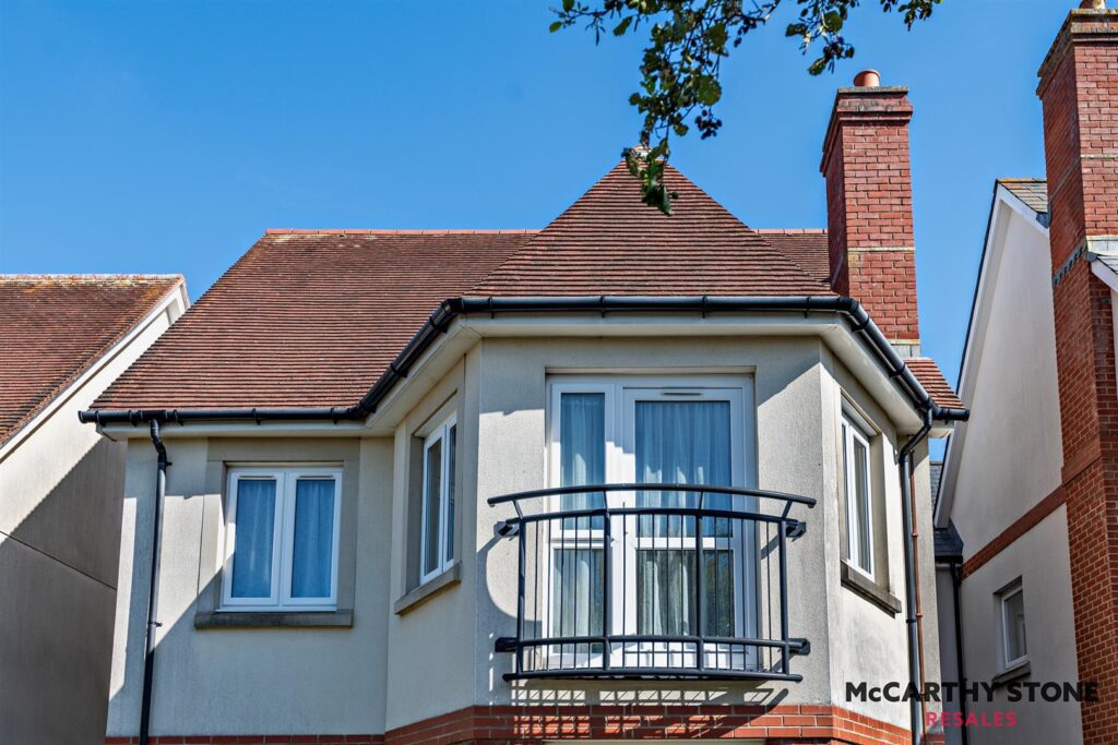 Farringford Court, Avenue Road, Lymington, Hampshire, SO41 9PA