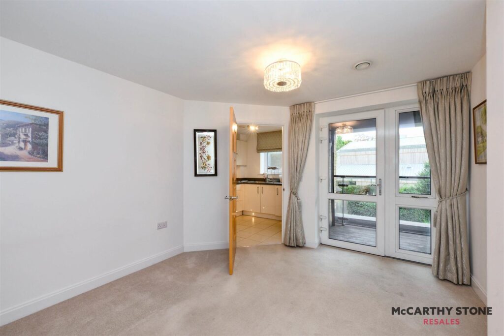 Isabella House, Hale Road, Hertford SG13 8EN