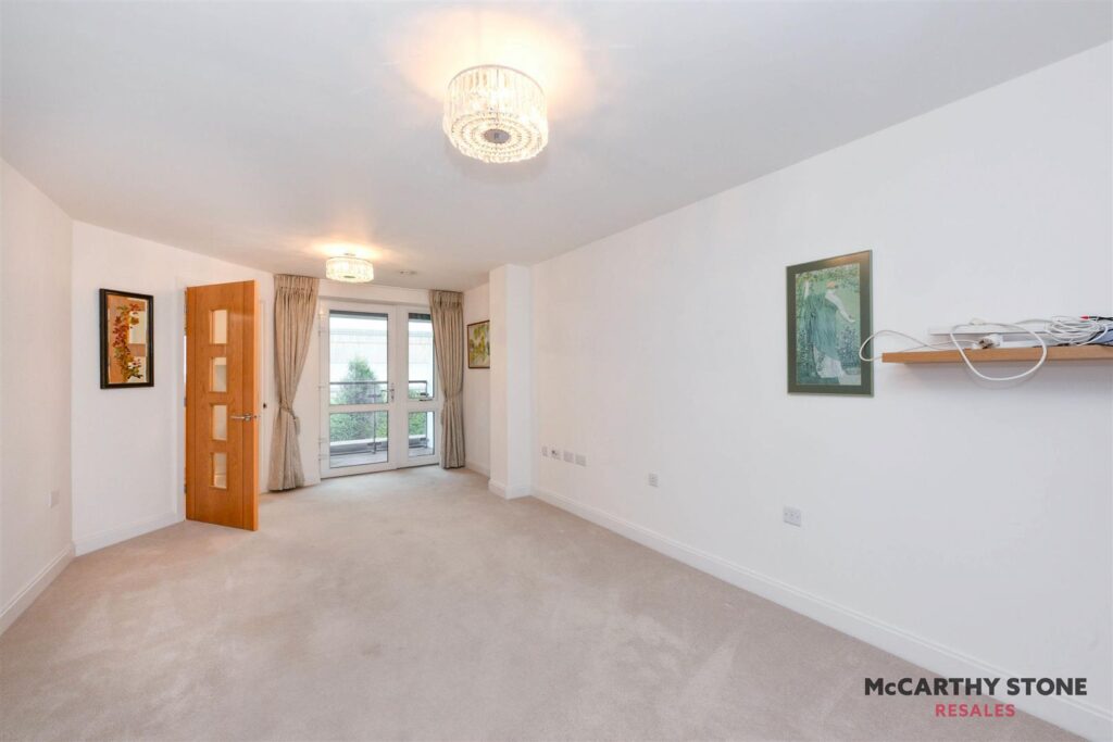 Isabella House, Hale Road, Hertford SG13 8EN