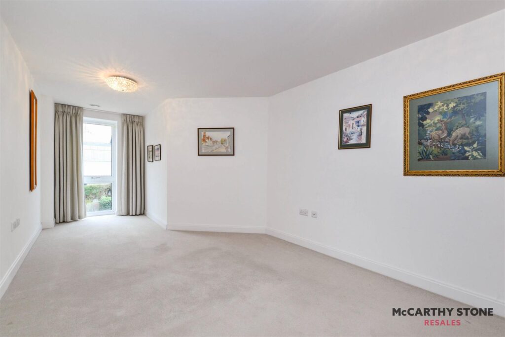 Isabella House, Hale Road, Hertford SG13 8EN