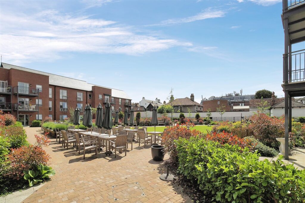 Monument Place, Endless Street, Salisbury, SP1 3GE