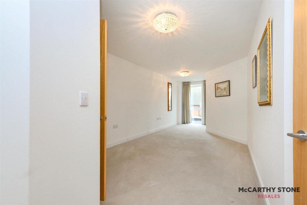Isabella House, Hale Road, Hertford SG13 8EN