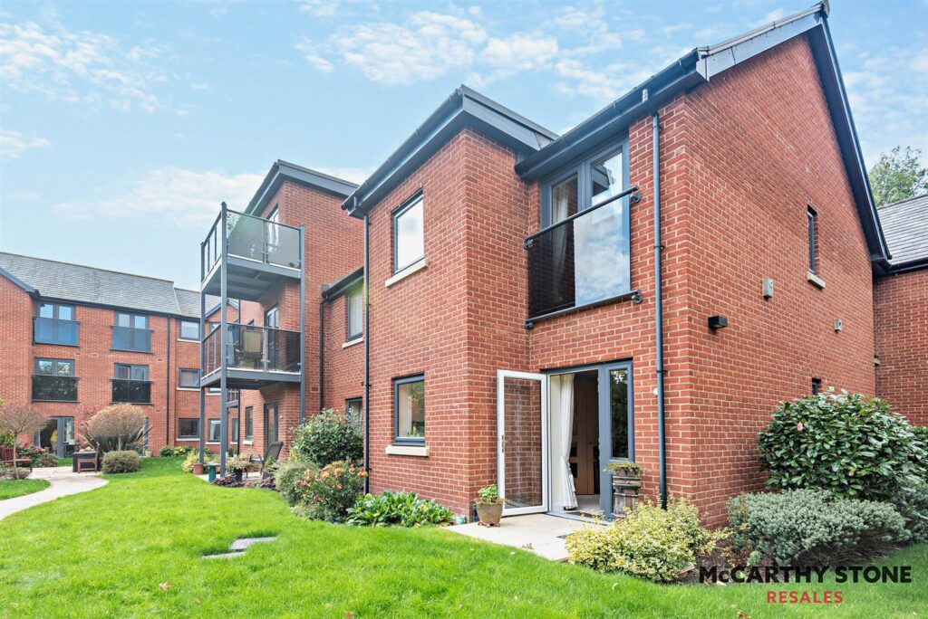Lonsdale Park, Barleythorpe Road, Oakham. LE15 6QJ