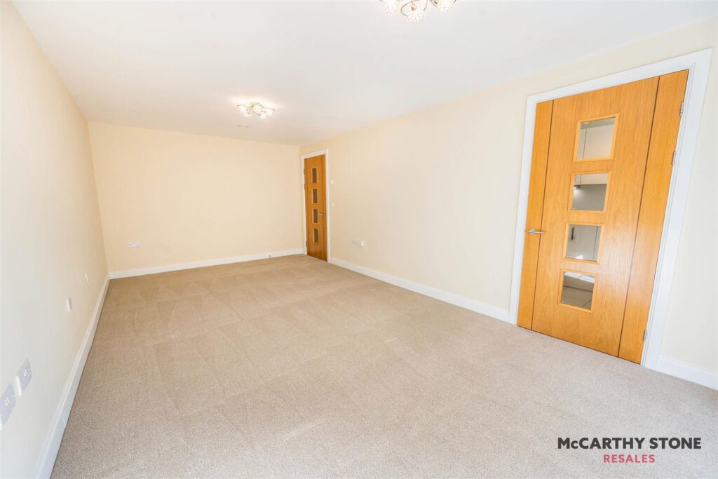 Brueton Place, 218 – 220 Blossomfield Road, Solihull, B91 1PT