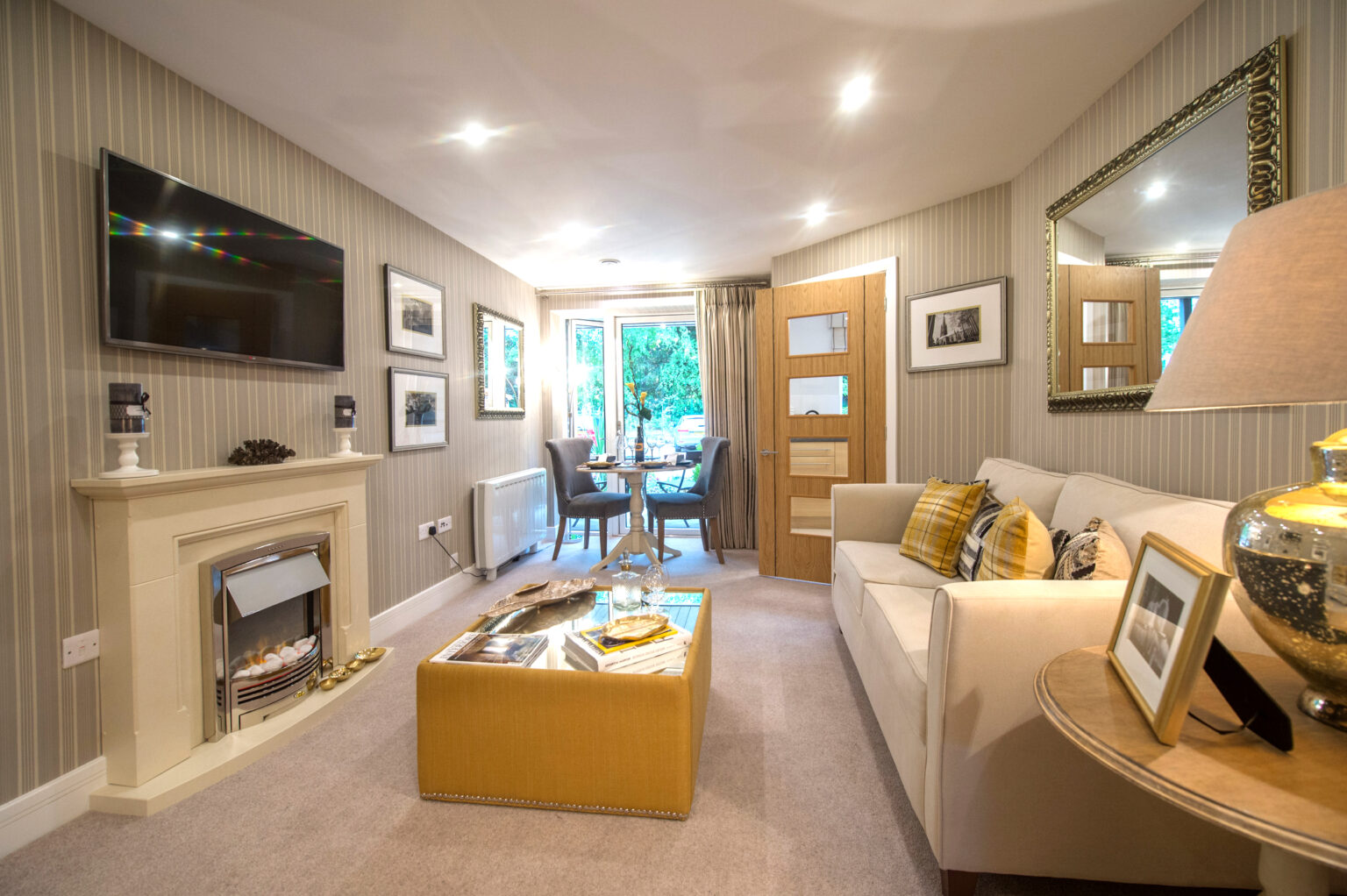 Martin Court - Show Apartment Lounge