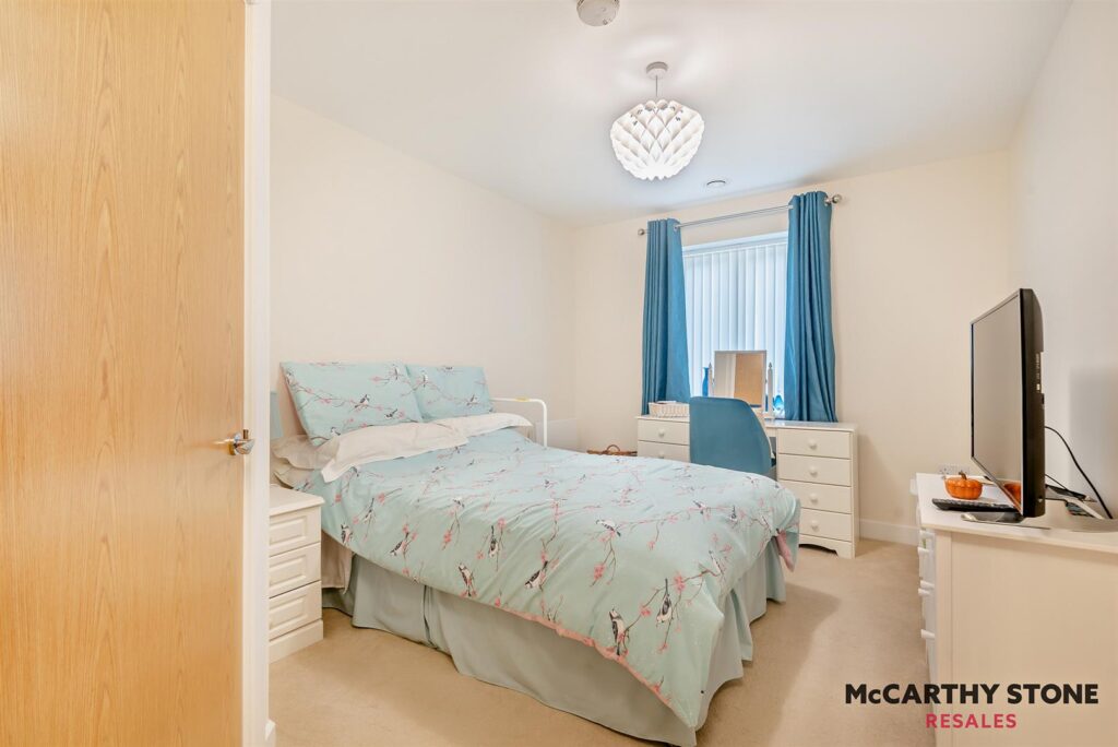 Island View, Shortwood Copse Lane, Basingstoke