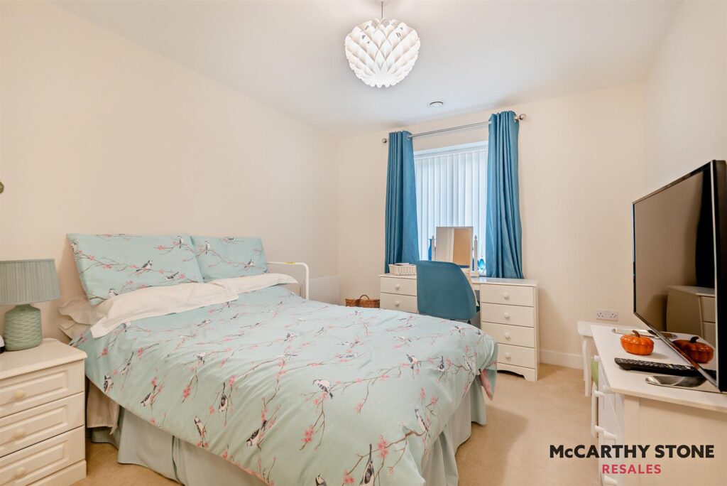 Island View, Shortwood Copse Lane, Basingstoke