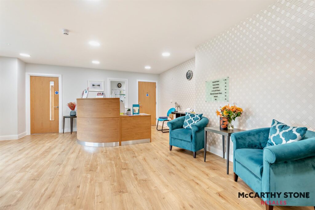 Macaulay Road, Broadstone, Dorset, BH18 8AR