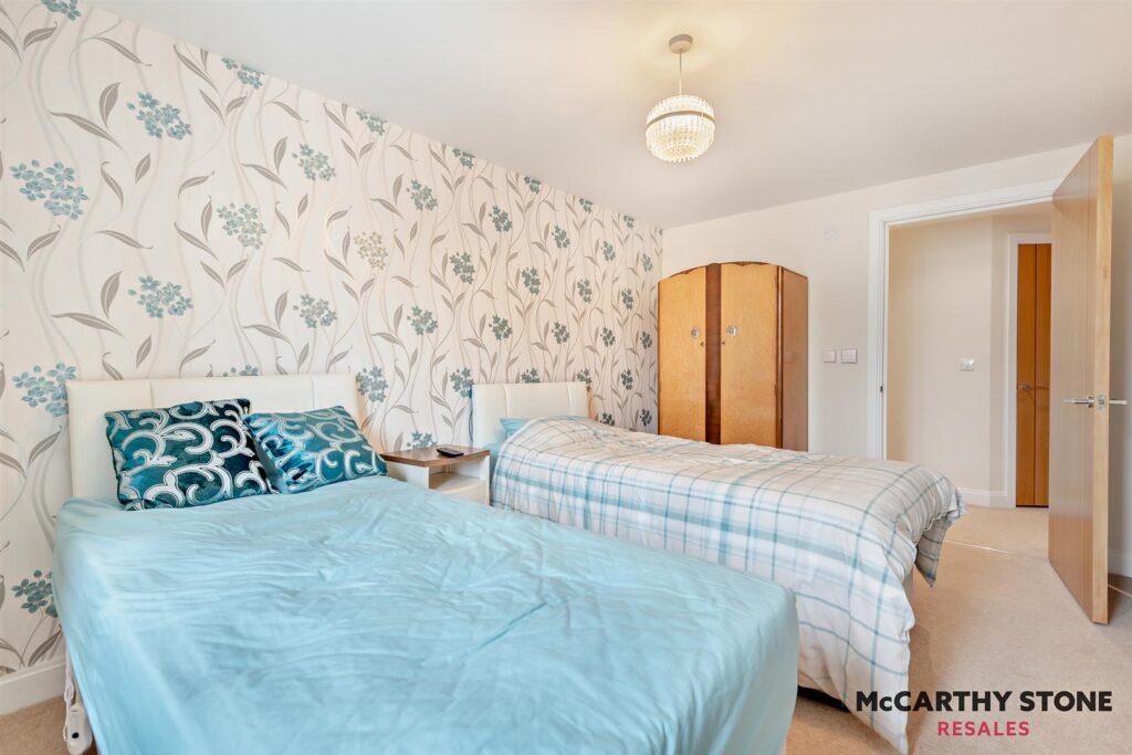 Macaulay Road, Broadstone, Dorset, BH18 8AR