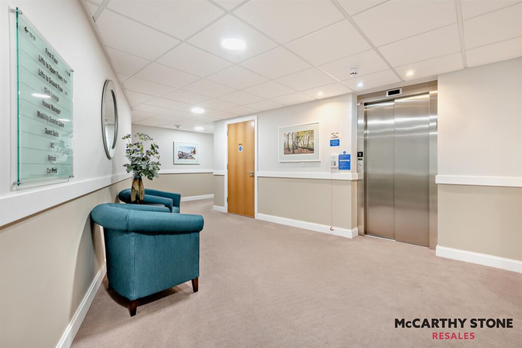 Macaulay Road, Broadstone, Dorset, BH18 8AR