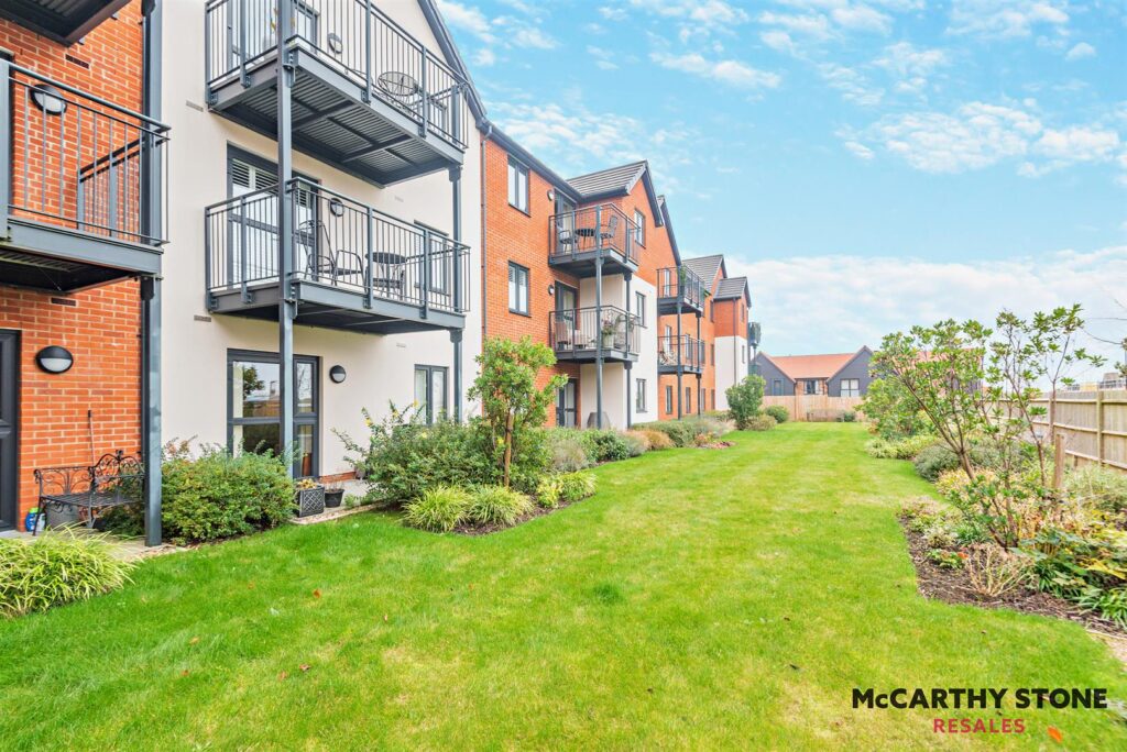 Island View, Shortwood Copse Lane, Basingstoke