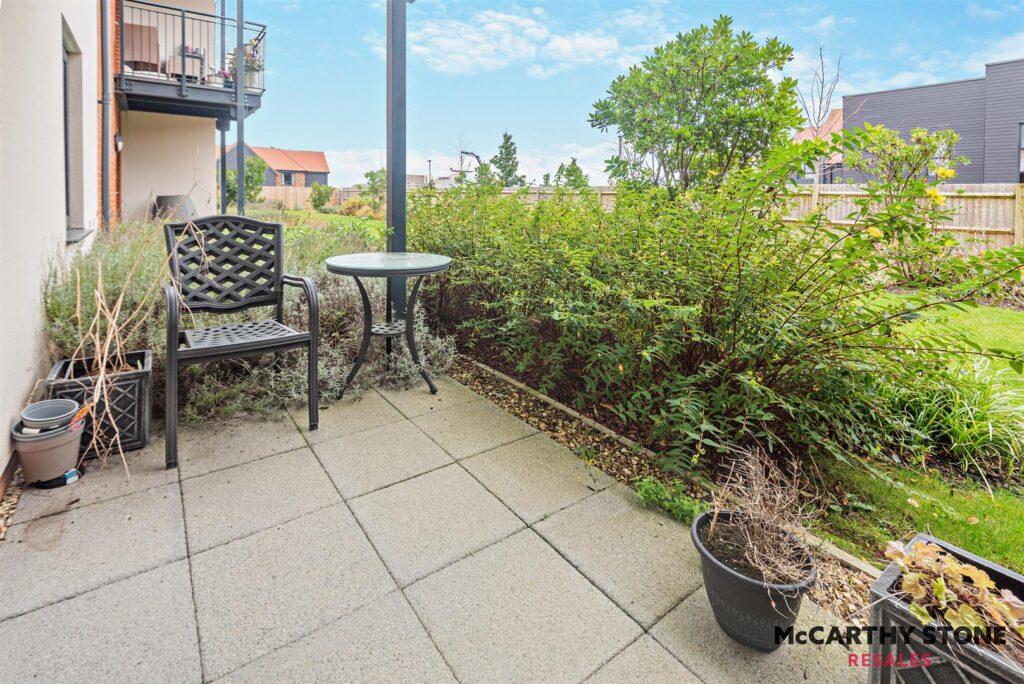 Island View, Shortwood Copse Lane, Basingstoke