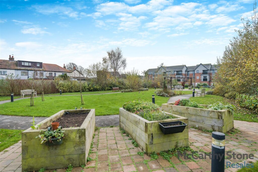 Crocus Court, Station Road, Poulton-Le-Fylde, FY6 7XJ