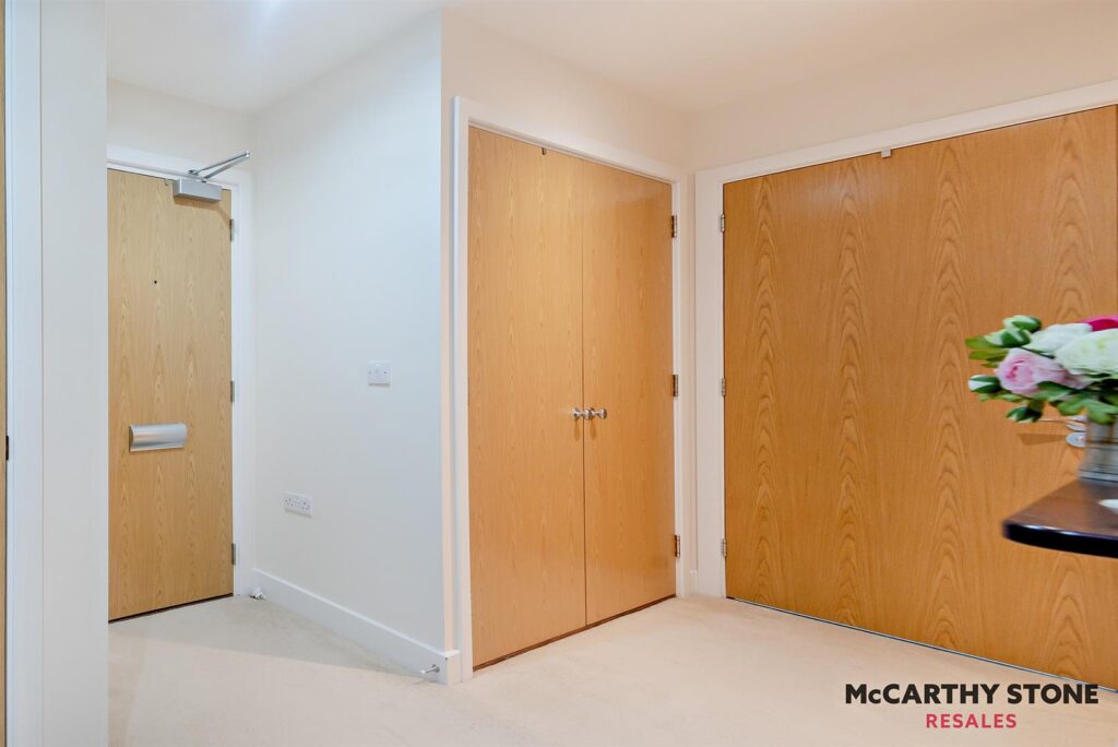 Island View, Shortwood Copse Lane, Basingstoke