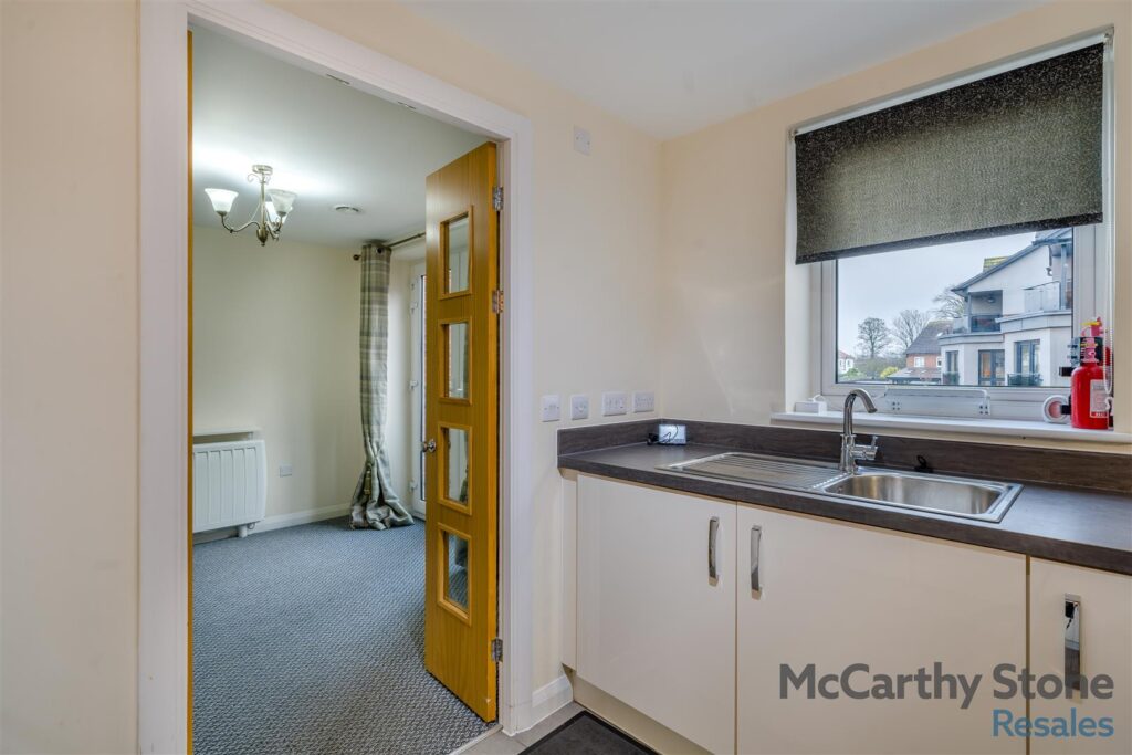 Crocus Court, Station Road, Poulton-Le-Fylde, FY6 7XJ