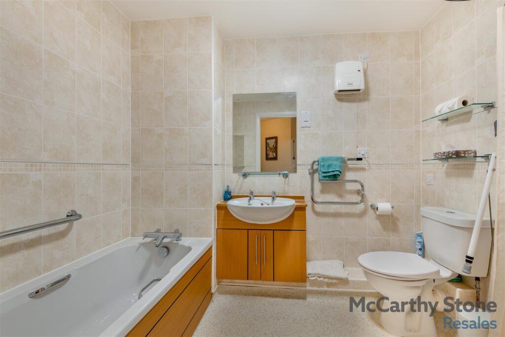 Cartwright Court, Victoria Road, Malvern, WR14 2GE