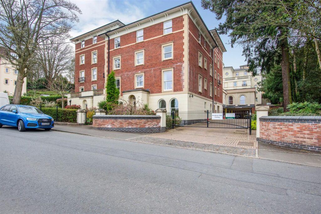 Cartwright Court, Victoria Road, Malvern, WR14 2GE