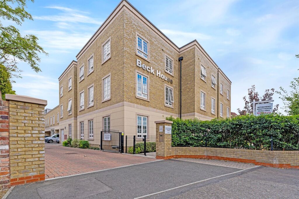 Twickenham Road, Isleworth, TW7 7DJ