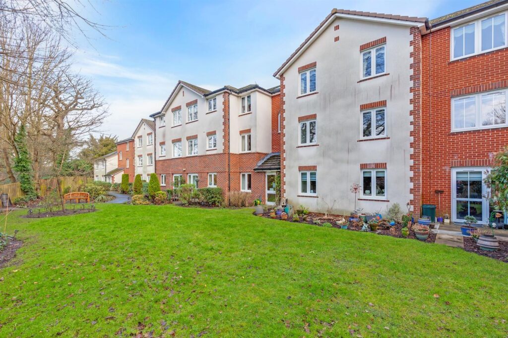 Junction Road, Warley, CM14 5FG
